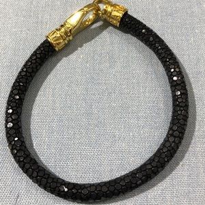 Stingray gold plated bracelet by Nialaya